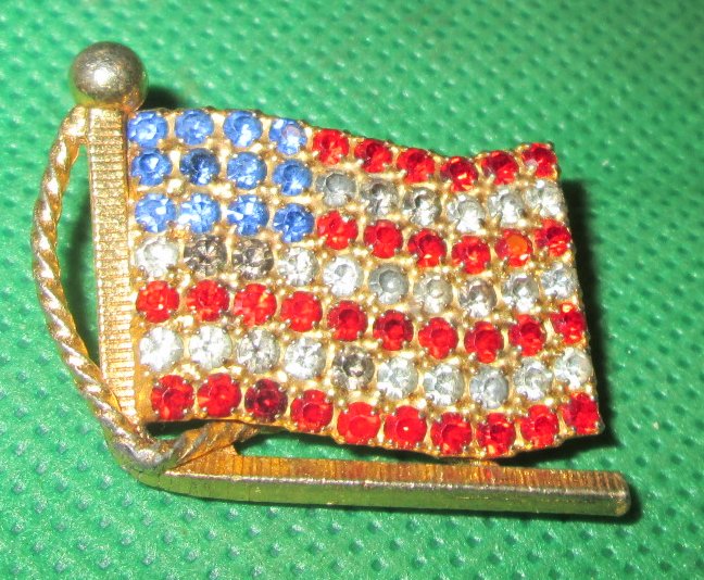 Patriotic US FLAG rhinestones red white & blue lapel PIN 1"